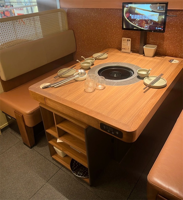 巴奴火锅桌椅