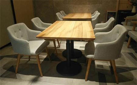 如何定做到环保且稳定的西餐厅家具桌椅？