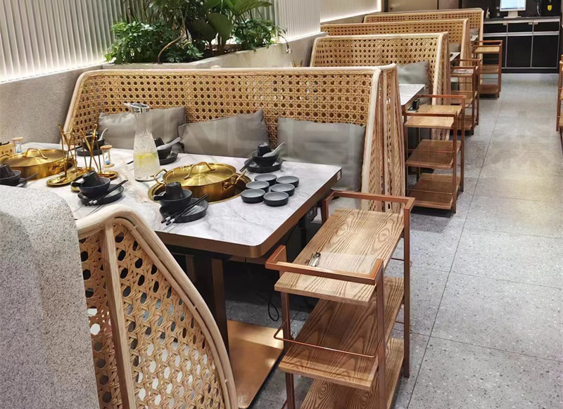 椰子鸡火锅店桌椅去哪里买？2026年椰子鸡餐厅桌椅采购指南