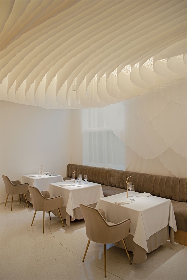 法餐厅空间设计效果图