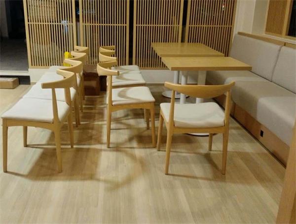 素芳茶事餐厅椅子