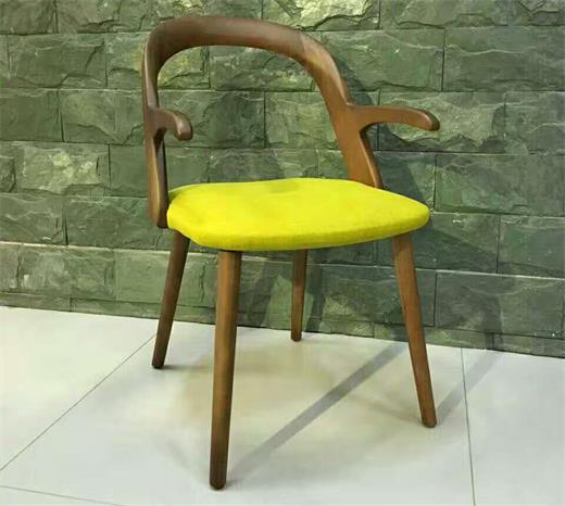 现代实木咖啡椅 软垫扶手椅