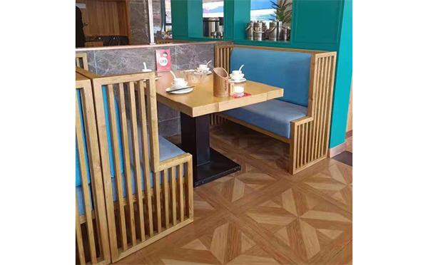 餐厅实木桌椅